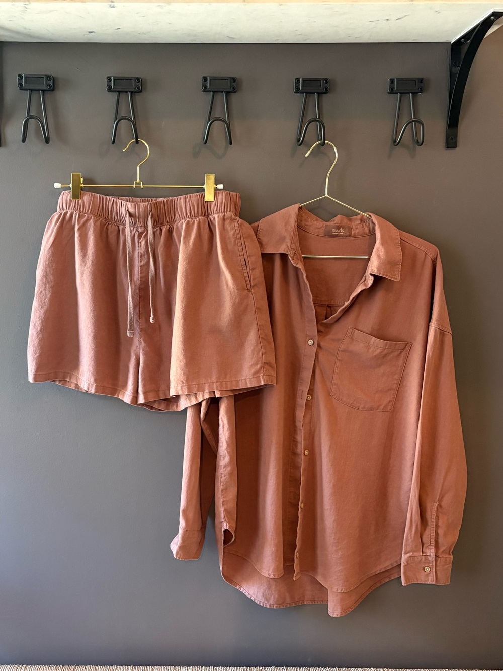 nuuds Linen Boyfriend Shirt & Shorts in Brown - Small